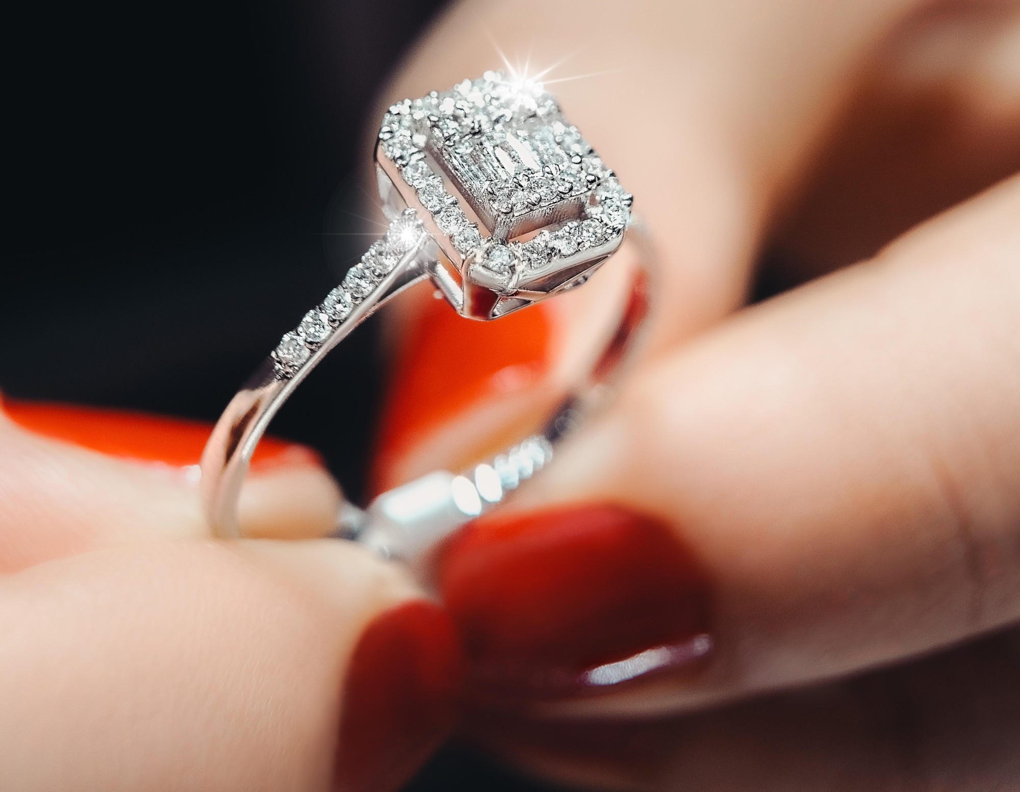 A chi vendere gioielli con diamanti di pregio - Oro, diamanti e preziosi